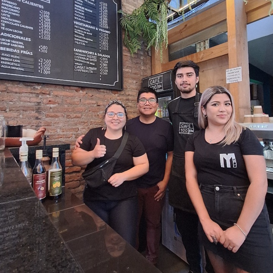 Pendiente nombre 0015